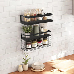 PIORLADO Črne stenske police iz borovega lesa s košem – komplet 2 kosa