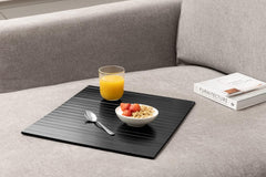 KOS DESIGN bambusov črn pladenj za naslonjalo sedežne garniture