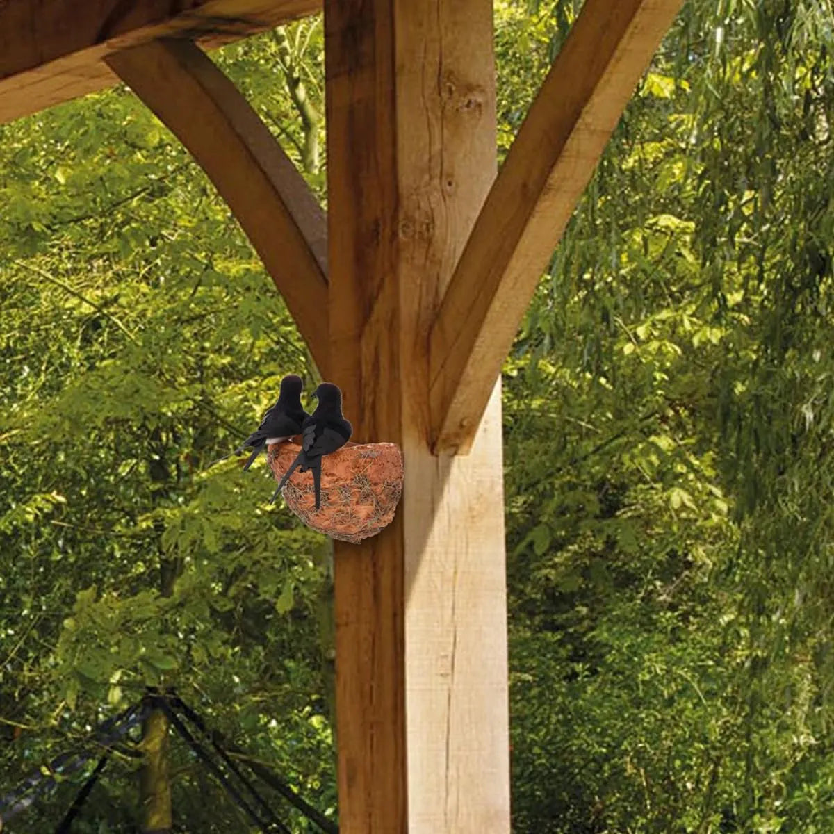 TOGEVAL Okrasno Lastovičje Gnezdo s Figurami Lastovk 2 Kosa